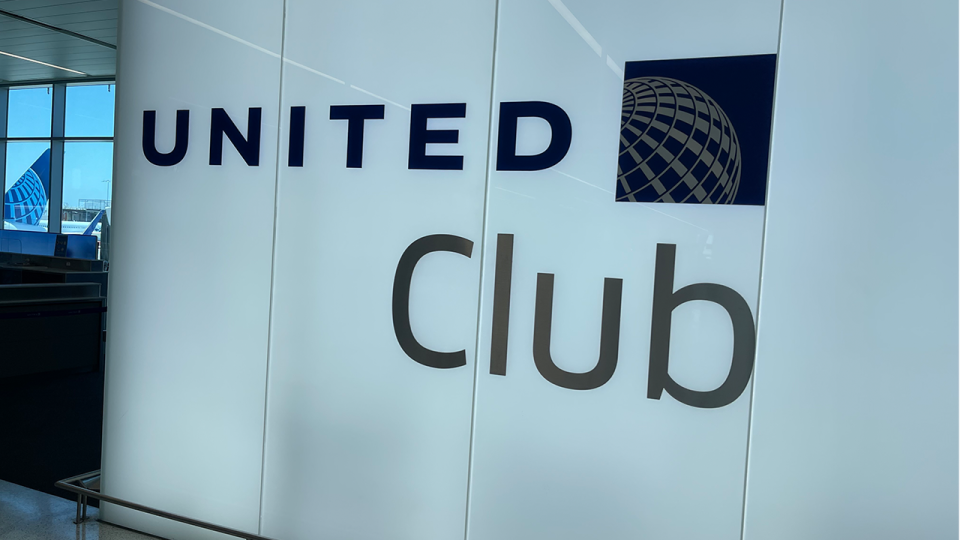 Entrance to the United Club in LAX. - Kyle Olsen/CNN Underscored