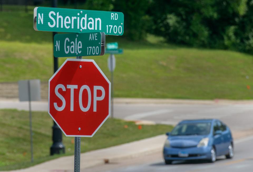 Traffic travels northbound on Sheridan Road in Peoria.