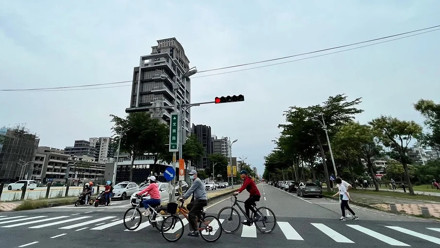 &#x007af9;&#x0079d1;&#x004eba;&#x009762;&#x005c0d;&#x00623f;&#x0050f9;&#x009ad8;&#x006f32;&#x00ff0c;&#x005176;&#x005be6;&#x006015;&#x005f97;&#x008981;&#x006b7b;&#x003002;&#x00ff08;&#x00793a;&#x00610f;&#x005716;&#x00ff0f;&#x006771;&#x0068ee;&#x0065b0;&#x00805e;&#x005f35;&#x00742c;&#x008046;&#x00651d;&#x00ff09;