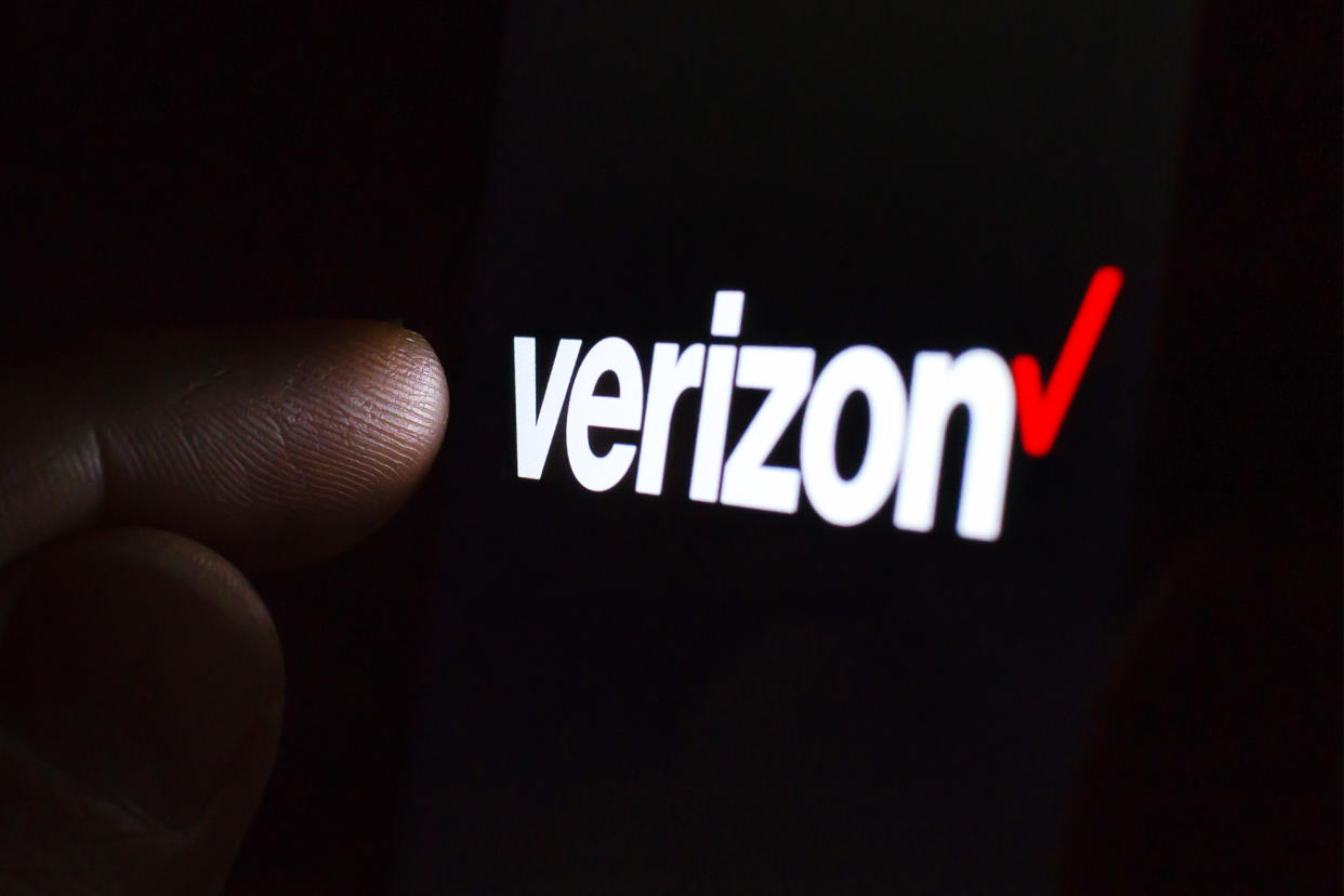 There’s a big Verizon outage right now. Here’s what you need to know