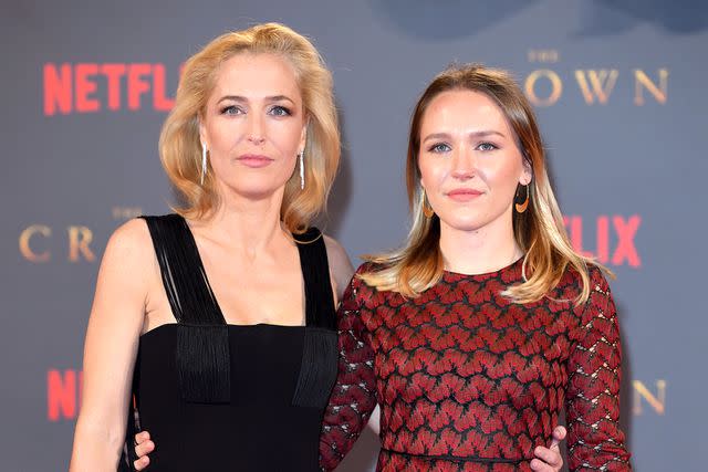 <p>Karwai Tang/WireImage</p> Gillian Anderson and daughter Piper Maru Klotz attend the World Premiere of Netflix's "The Crown" Season 2 at Odeon Leicester Square on November 21, 2017 in London, England.