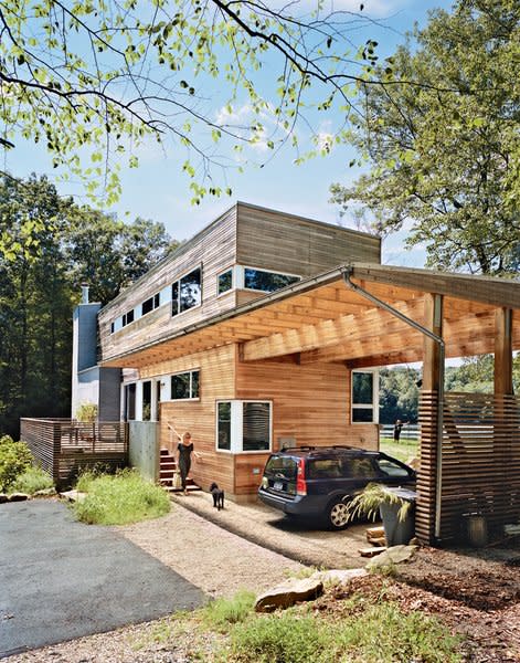 A Lakeside Prefab in New Jersey

A New Zealand expat and her son use their prefabricated lakeside New Jersey retreat as an outdoorsy counterpoint to city life.

Photo by: Mark Mahaney

Curious on what was popular last week? Click here!