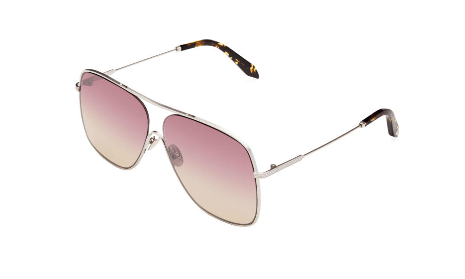 Victoria Beckham Loop Navigator sunglasses, $425, <a href="https://www.olivela.com/products/victoriabeckham-loopnavigator-10668" rel="nofollow noopener" target="_blank" data-ylk="slk:olivela.com;elm:context_link;itc:0;sec:content-canvas" class="link ">olivela.com </a>(Photo: Courtesy of Olivela)