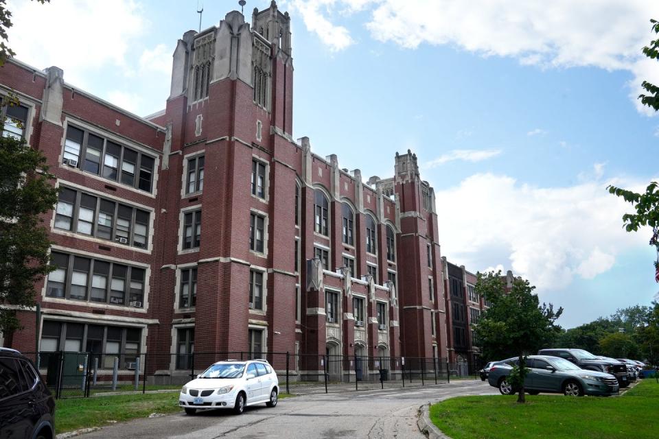 City officials say plans for the aging Mount Pleasant High School will now include a partial rebuild or demolition to build a new school.