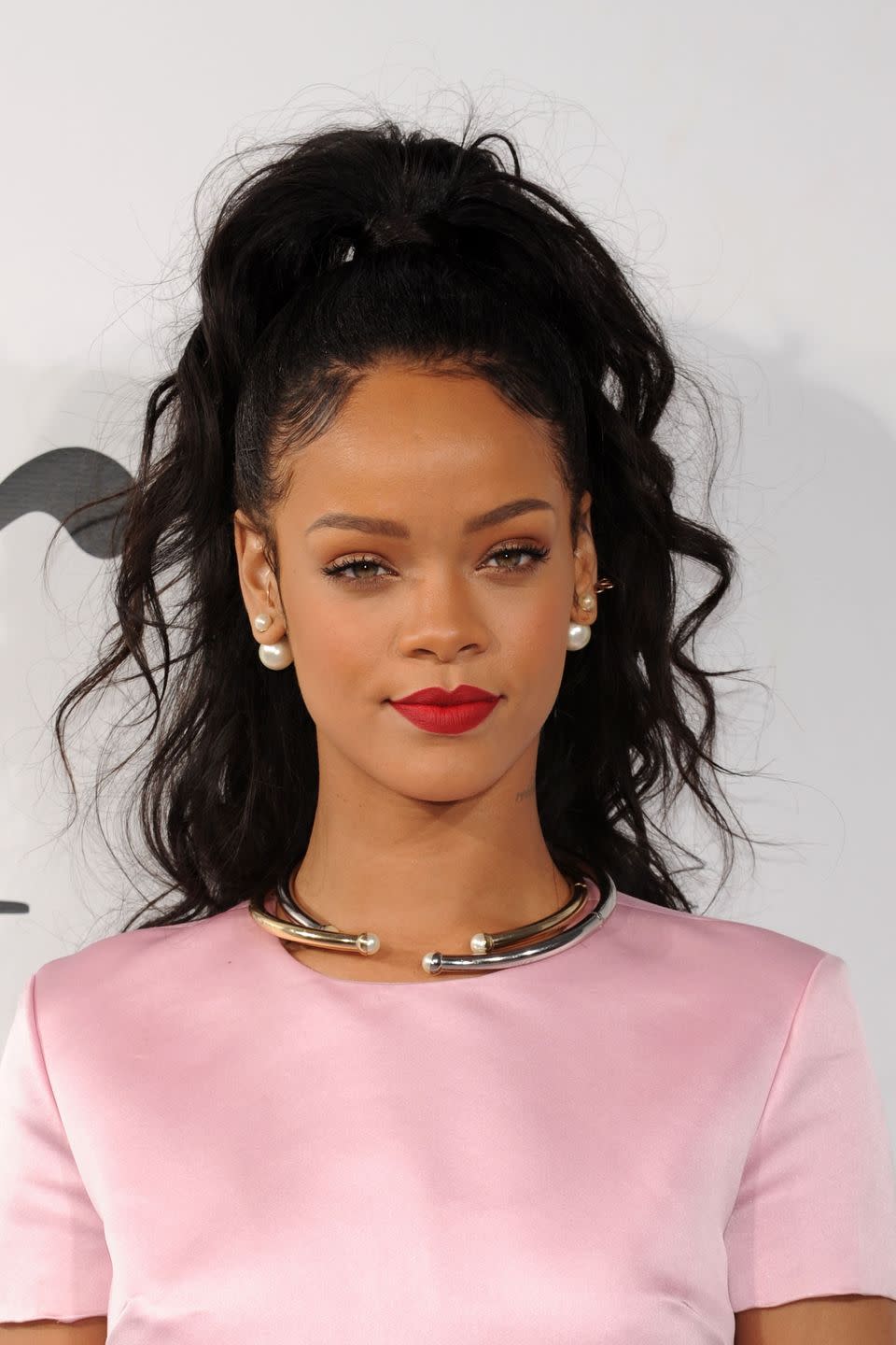 Curly Hairstyles: Rihanna