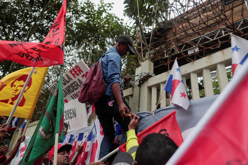 Protest at First Quantum's Panama copper mine, in Donoso