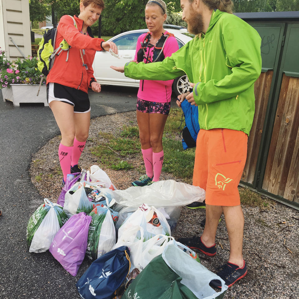 <p>On connaissait le jogging, place désormais au “plogging”. Ce concept, tout droit venu de Suède, consiste à courir mais avec un but précis : celui de ramasser les déchets qui jonchent le sol sur son trajet. Crédit photo : Instagram erikssonev </p>