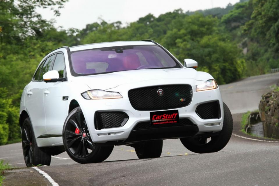 英倫本格跑旅 難掩豹力！Jaguar F-Pace S AWD試駕報導