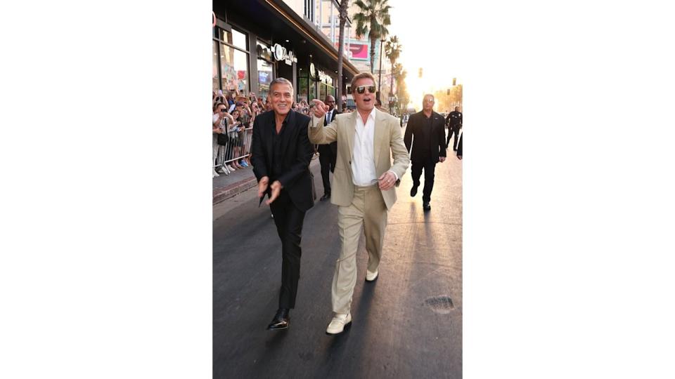 brad pitt attends the US premiere screening of Wolfs at the TCL Chinese Theatre in Hollywood