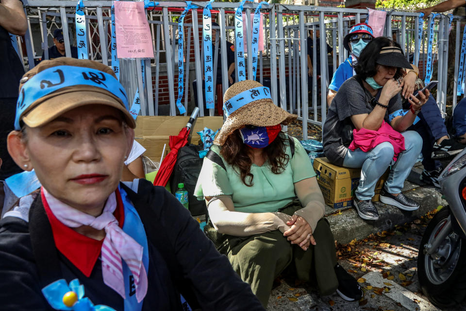 Barricadas, enfrentamientos y peleas en el Parlamento de Taiwán