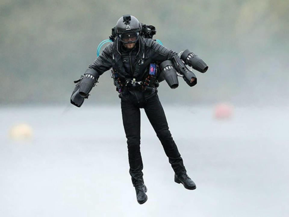 Iron Man-style flight suit inventor sets Guinness World Record before falling into lake
