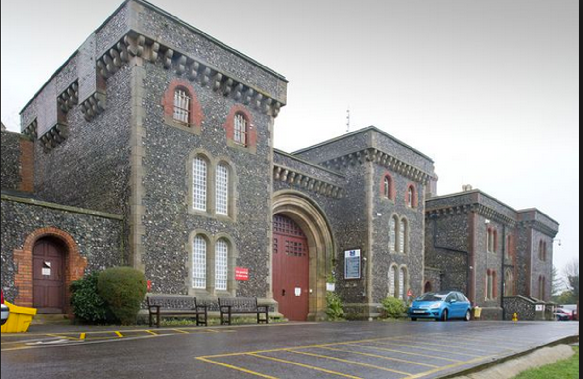 HMP Lewes (Wikipedia / Oli96)