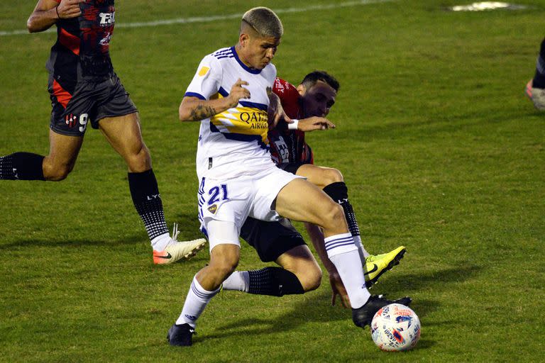 Jorman Campuzano, en una acción del partido entre Patronato y Boca