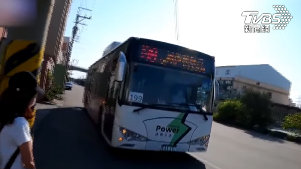 公車199線由其他業者代駛。（圖／TVBS）
