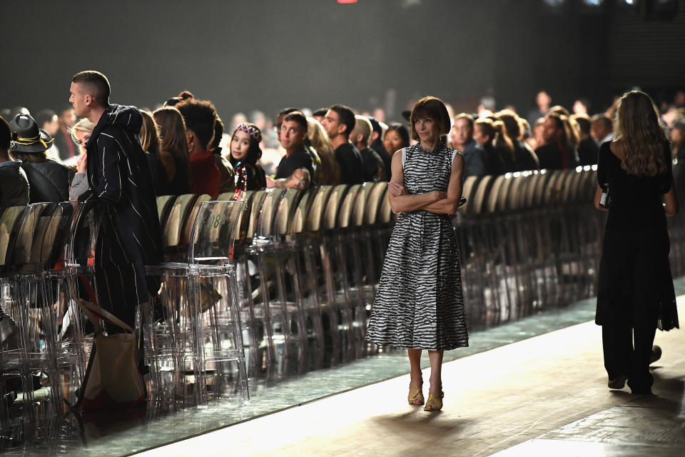 Anna Wintour appeared to be put out by the delay. (Photo: Dimitrios Kambouris/Getty Images for Marc Jacobs)