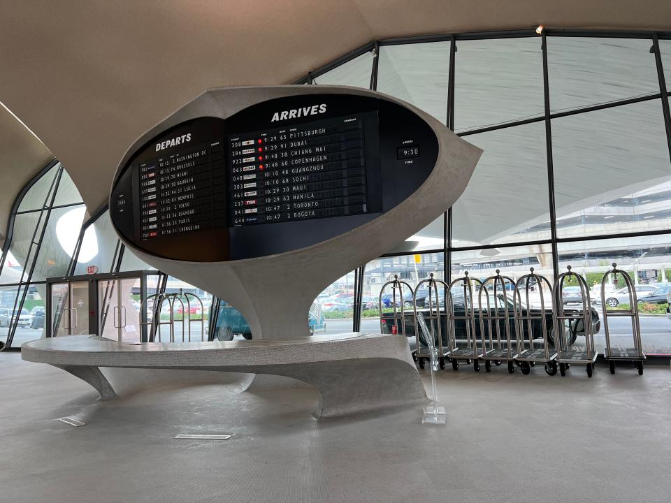 TWA HOTEL sign