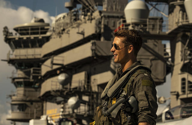 Top Gun on X: Wishing #TopGun: Maverick's Hangman, @GlenPowell, a  high-flying birthday!  / X