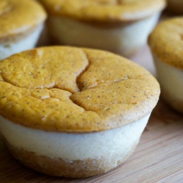 <p><a href="https://www.ketoconnect.net/pumpkin-cheesecake-cupcakes/" rel="nofollow noopener" target="_blank" data-ylk="slk:Keto Connect;elm:context_link;itc:0;sec:content-canvas" class="link ">Keto Connect</a></p>