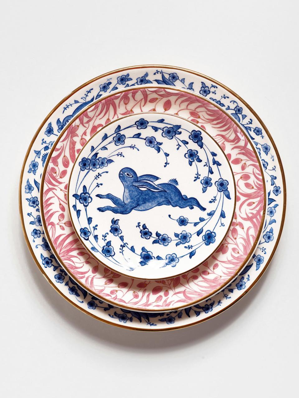 A dish from Nackiyé’s ceramics collection