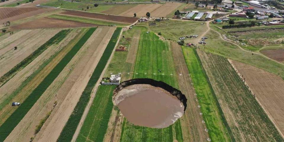 Geólogos-abrieron-agujeros-en-la-zona-del-socavón