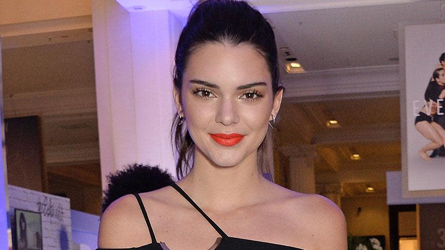 Unlike Kim, Kendall Still Loves Contouring