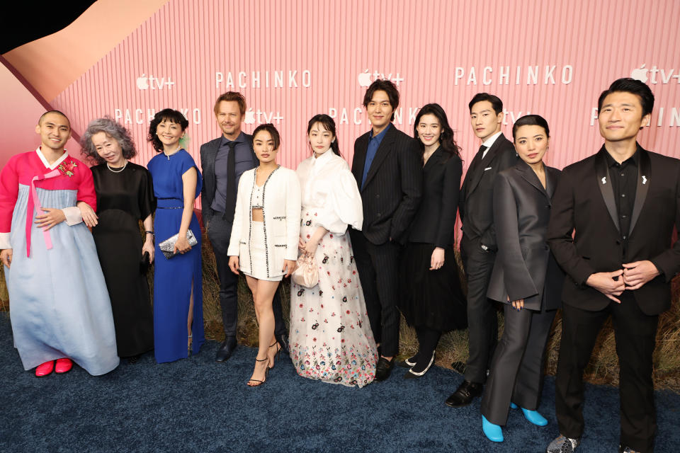 LOS ANGELES, CALIFORNIA - MARCH 16: (L-R) Jin Ha, Youn Yuh-jung, Kaho Minami, Jimmi Simpson, Anna Sawai, Minha Kim, Lee Min-ho, Jung Eun-chae, Steve Sanghyun Noh, Inji Jeong and Soji Arai attend the red carpet event for the global premiere of Apple's 