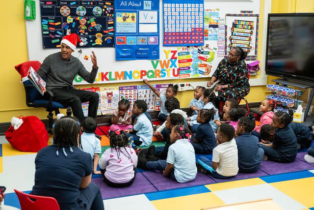 <p>The Obama Foundation</p> President Barack Obama leads an animated reading of "Santa's Gotta Go!" with some commentary interspersed
