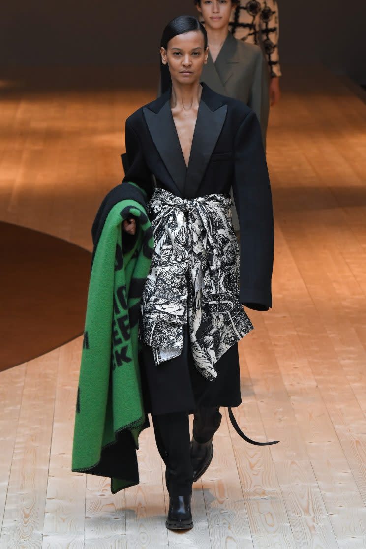 Model Liya Kebede walks the Céline Fall/Winter 2017 show in Paris, France. (Photo: Getty)