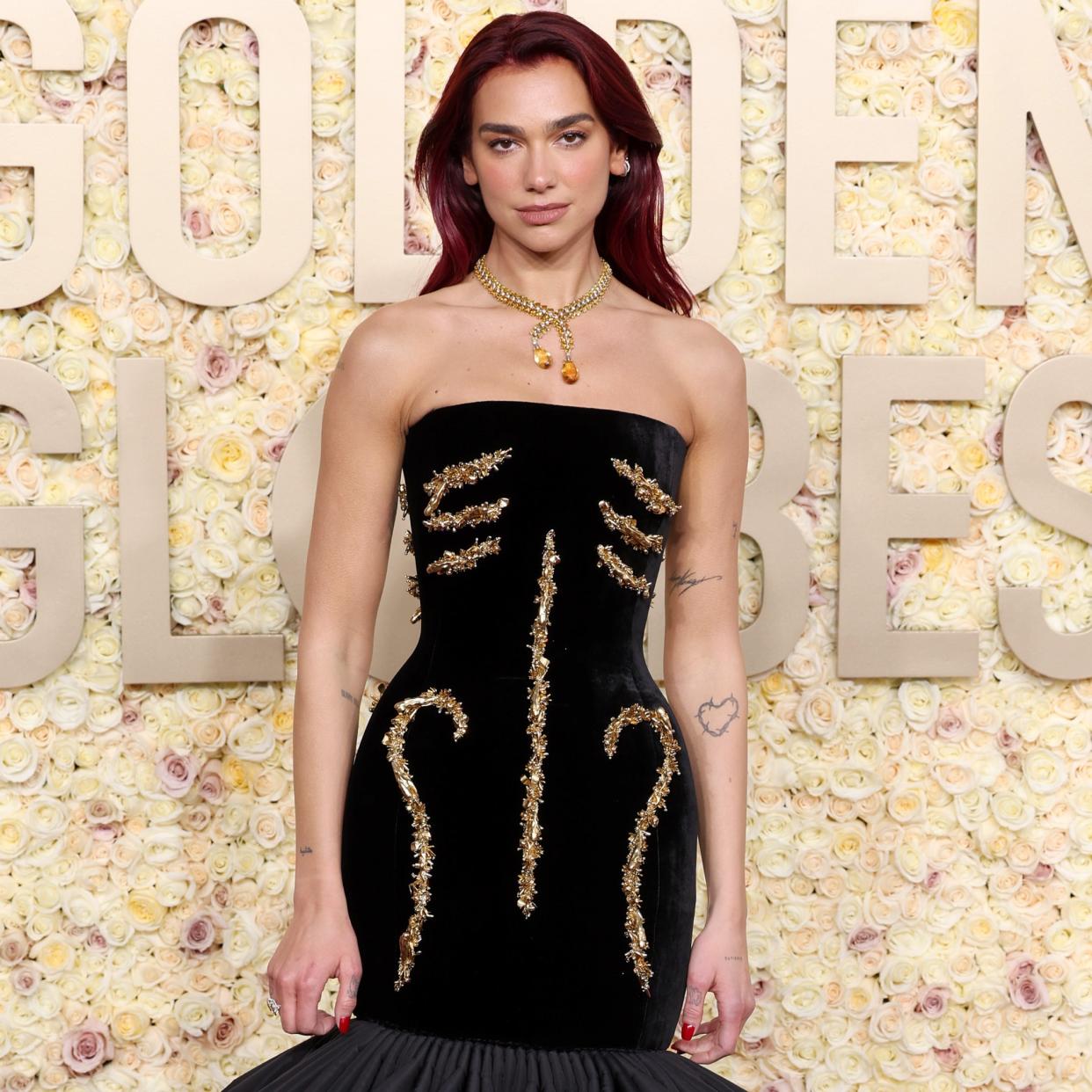  Dua Lipa golden globes. 