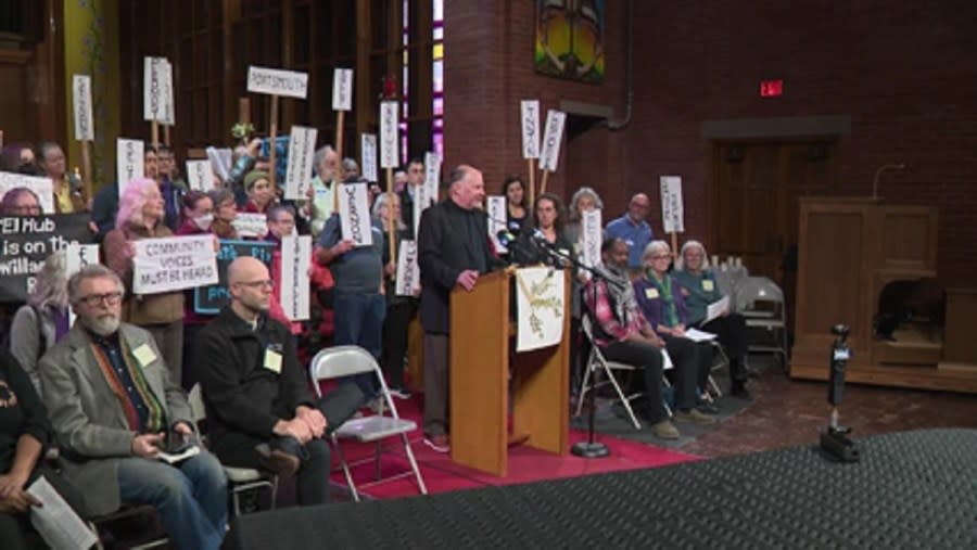 Portland residents gather at Augusta Lutheran Church to discuss environmental concerns for the CEI Hub along the Willamette River. April 16, 2024 (KOIN).