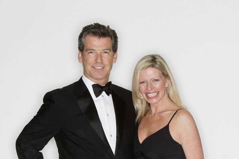 Pierce Brosnan adoptó en 1980 a Charlotte, la única hija de su primera esposa, Cassandra Harris