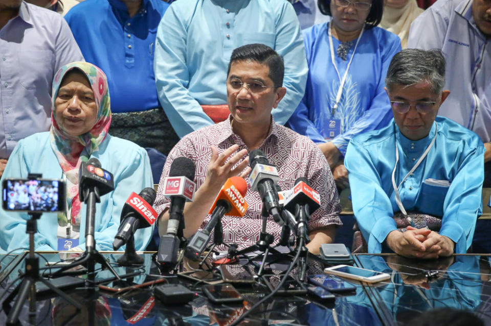 PKR deputy president Datuk Seri Mohamed Azmin Ali speaks during a news conference at AMES Hotel in Melaka December 7, 2019. — Picture by Yusof Mat Isa