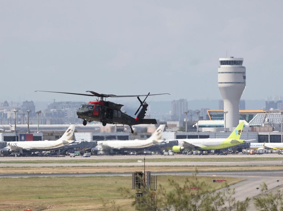 漢光39號演習模擬共軍攻佔桃園國際機場。林啟弘攝