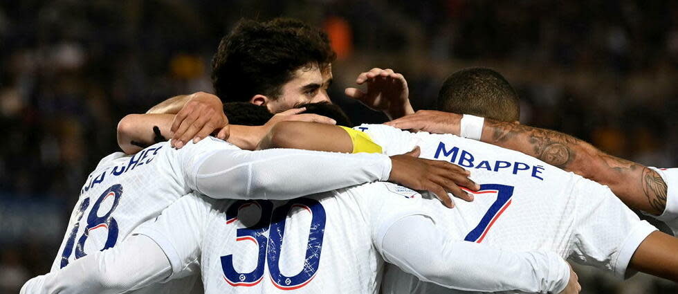 Le Paris Saint-Germain remporte son 11e titre de Ligue 1.  - Credit:JEAN-CHRISTOPHE VERHAEGEN / AFP
