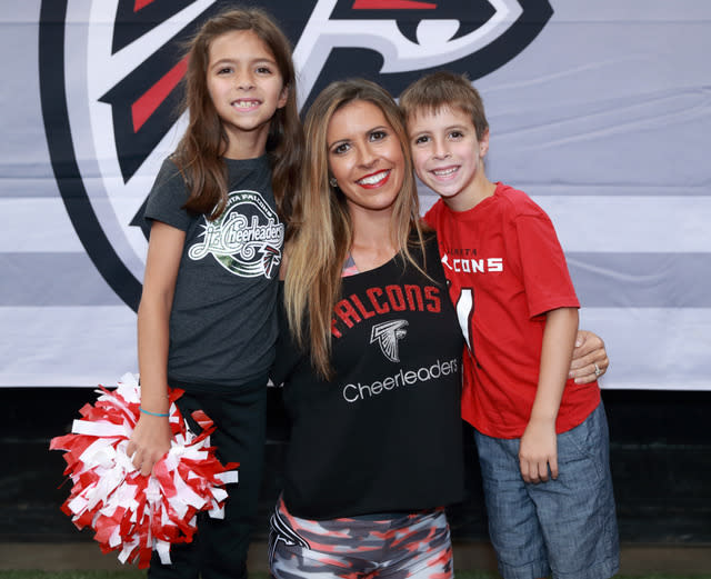 Jamie Ratliff and her children. (Photo: Courtesy Jamie Ratliff)