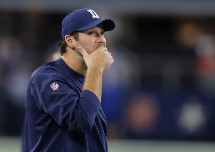 So far, no team has made the Cowboys an offer they can't refuse for Tony Romo. (AP) 