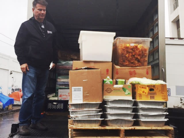 With the coronavirus shutting down all events, Staples Center donated more than 7,000 pounds of food to two local charities to feed the homeless. (Courtesy of Staples Center)