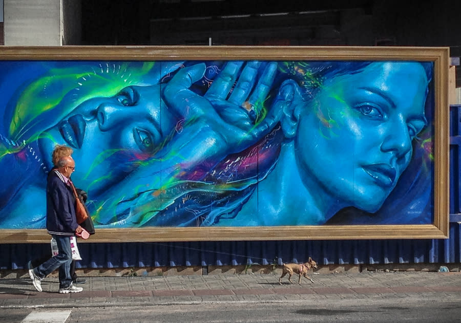 <p>Ein Traum in Blau: Diese beiden Grazien verschönern das Stadtbild in Florianopolis, Brasilien. (Foto: Global Street Art, ValdiValdi) </p>