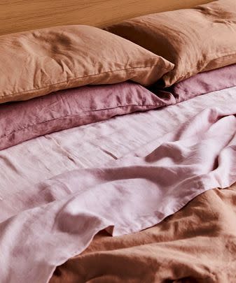 A customizable linen bedding bundle