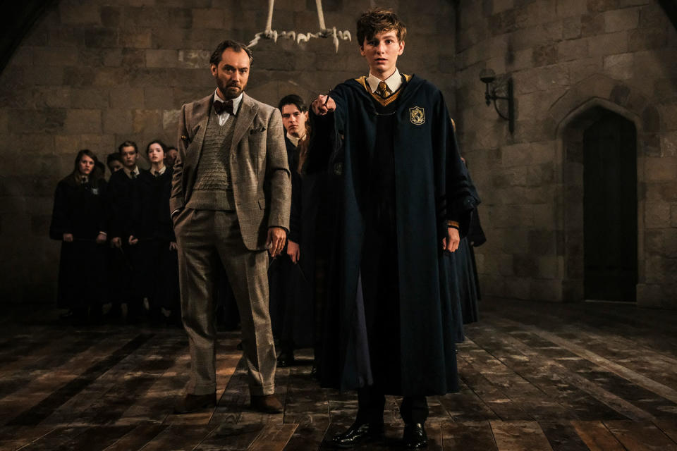 <i>Fantastic Beasts: The Crimes of Grindelwald</i> goes old school. (Photo: Warner Bros.)