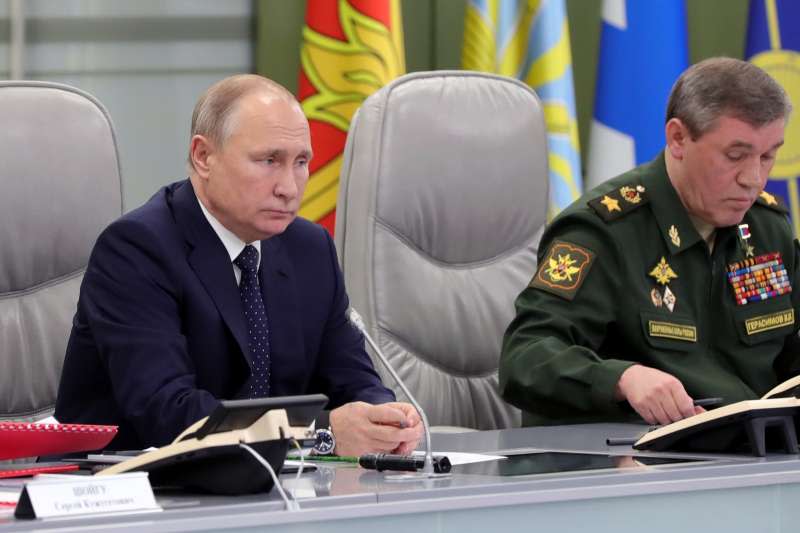 <cite>2018年12月26日，俄羅斯總統普京宣布軍方已經試射成功一種可以搭載核彈的超高音速滑翔機「先鋒」（AP）</cite>