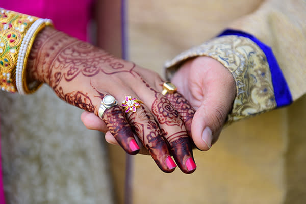 Una novia cancel la boda en plena ceremonia porque al novio le daban miedo los rayos. Foto: Amit Shah / EyeEM / Getty Images.