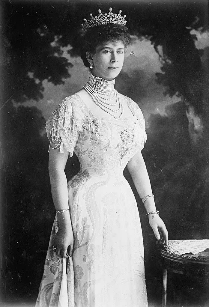 Chokers Are in Style Again but They've Been a Royal Jewelry Staple for Centuries