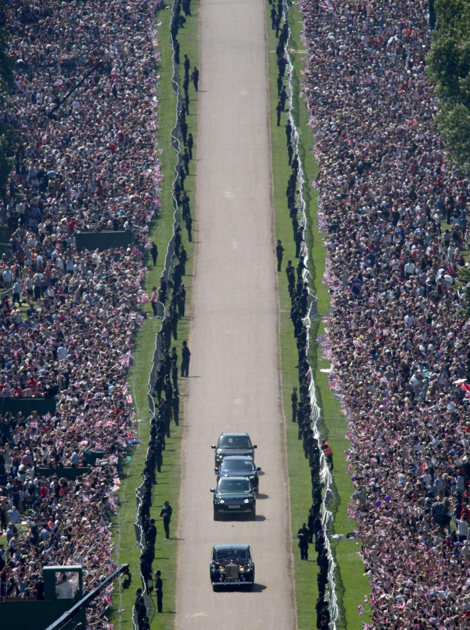 Meghan Markle and her mother, Doria Ragland are driven along the Long Walk (Yui Mok/WPA Pool/AFP/Getty Images)