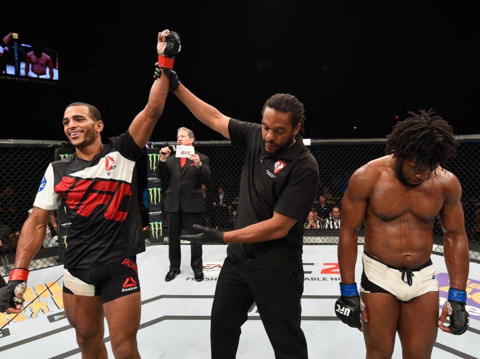 Roberts triumphed over Steele at UFC 197 (Getty)