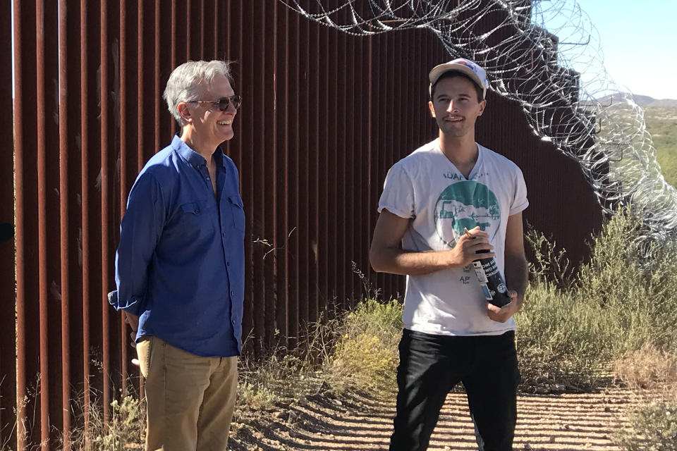 Mik Jordahl and son at the US-Mexico border.<span class="copyright">Courtesy Just Vision</span>