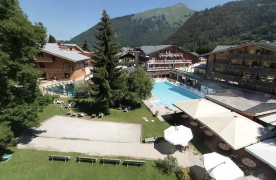 One for active families, the hotel’s surrounding area offers mountain peaks, pine forests and lakes aplenty (Hotel Club Le Crêt)