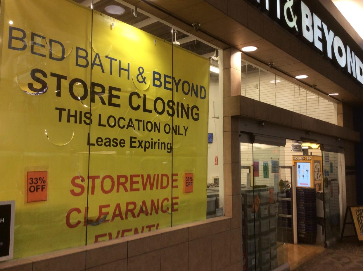 A sign on the Bed, Bath & Beyond store at Providence Place mall informs customers of its closing. [The Providence Journal / Paul Edward Parker]