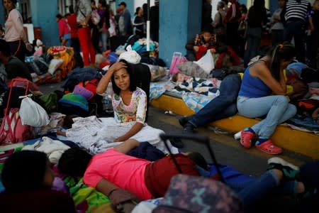 Venezuelans at the Ecuadorian Peruvian border service center in the outskirts of Tumbes