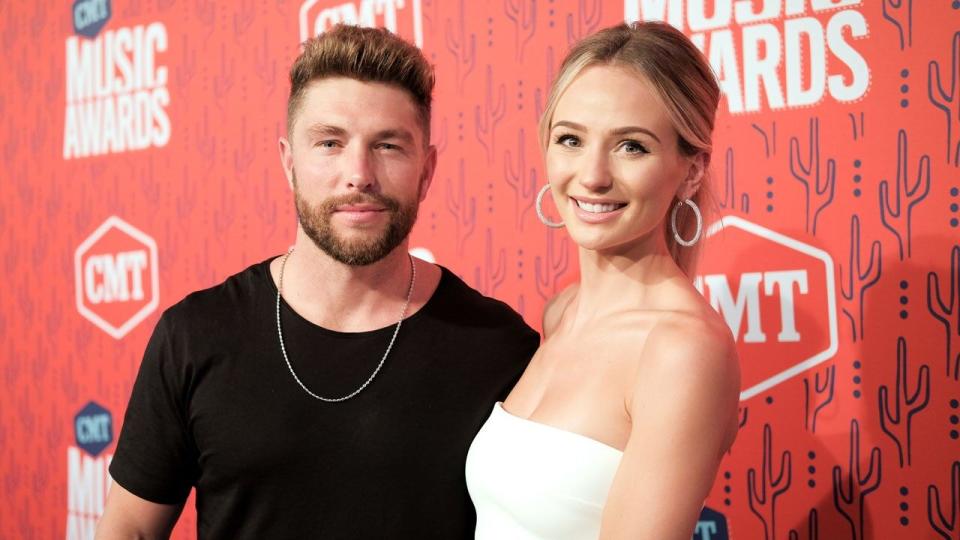 Lauren Bushnell and Chris Lane have tied the knot!